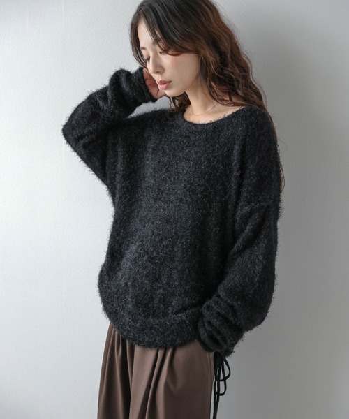 AMELY(エミリー)の「シャギーニットプルオーバー/サイドドロスト/リボン(ニット/セーター・レディース・ベージュ/グレー/ブラウン/ブラック/レッド・フリー)」の9枚目の写真