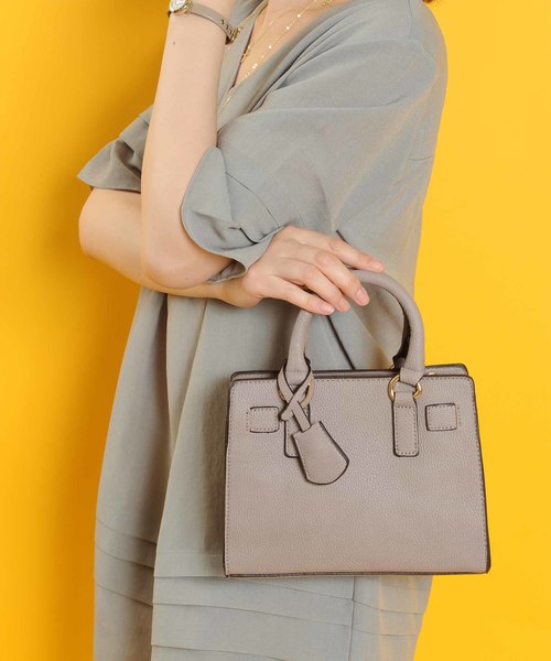 PLAIN CLOTHING(プレーンクロージング)の「ミドルハンドバッグ【PLAIN CLOTHING】(ショルダーバッグ・レディース・グレー/レッド/ブラック・FREE)」の17枚目の写真