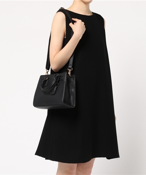 PLAIN CLOTHING(プレーンクロージング)の「ミドルハンドバッグ【PLAIN CLOTHING】(ショルダーバッグ・レディース・グレー/レッド/ブラック・FREE)」の6枚目の写真