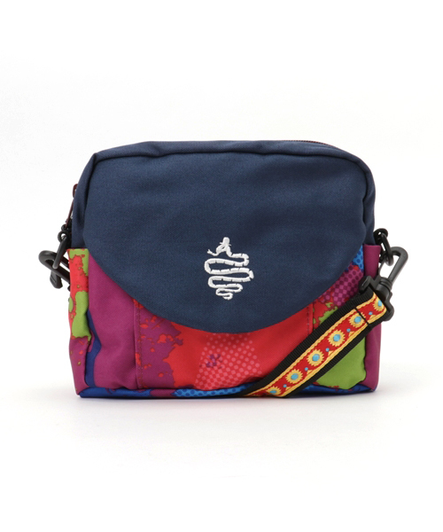 ALDIES（アールディーズ）の「Nelson Shoulder Bag ナイロン ミニショルダーバッグ（ショルダーバッグ・メンズ・パープル/グリーン/ブルー/ネイビー/ブラック・FREE）」の4枚目の写真