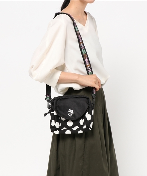ALDIES（アールディーズ）の「Nelson Shoulder Bag ナイロン ミニショルダーバッグ（ショルダーバッグ・メンズ・パープル/グリーン/ブルー/ネイビー/ブラック・FREE）」の14枚目の写真