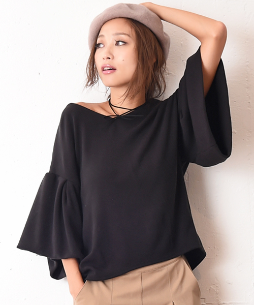 Luz Llena (philter)（ラズレナ　フィルター）の「[made in Japan][ウール混]タックフレアスリーブ・ニットソートップス（Tシャツ/カットソー・レディース・ブラック/カーキ/レンガ・MEDIUM）」の2枚目の写真