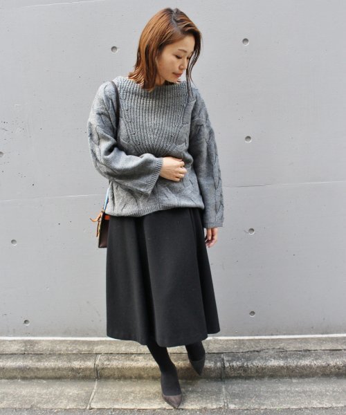 FIGARO Paris（フィガロパリ）の「アルパカ混 BIGケーブルプルオーバー◆（ニット/セーター・レディース・グレー/キナリ・FREE）」の16枚目の写真