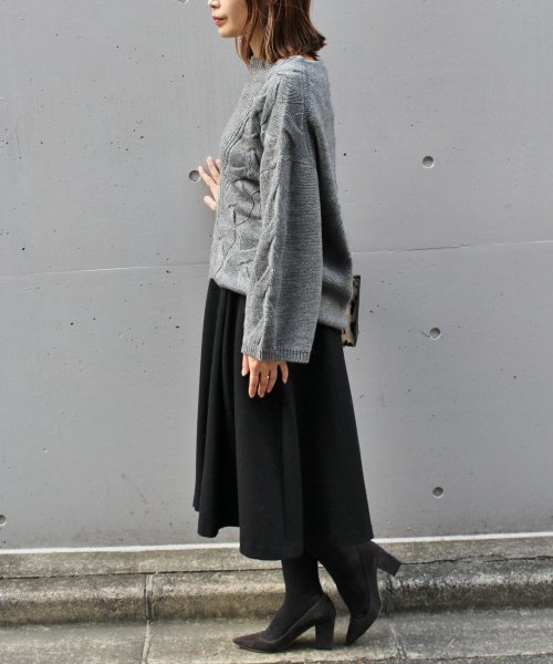 FIGARO Paris（フィガロパリ）の「アルパカ混 BIGケーブルプルオーバー◆（ニット/セーター・レディース・グレー/キナリ・FREE）」の17枚目の写真