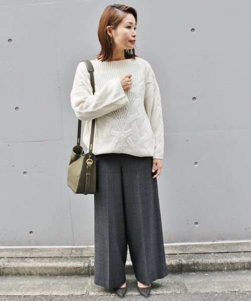 FIGARO Paris（フィガロパリ）の「アルパカ混 BIGケーブルプルオーバー◆（ニット/セーター・レディース・グレー/キナリ・FREE）」の19枚目の写真