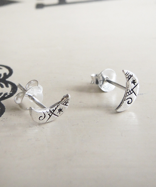 TONE SELECT GOODS(トーンセレクトグッズ)の「【925 SILVER ACC】CrescentMoonピアスSV925(OG)(ピアス(両耳用)・レディース・シルバー/ゴールド・FREE)」の2枚目の写真