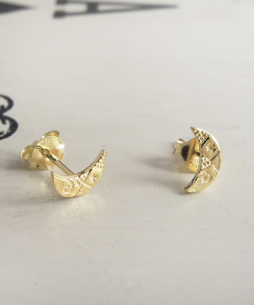 TONE SELECT GOODS(トーンセレクトグッズ)の「【925 SILVER ACC】CrescentMoonピアスSV925(OG)(ピアス(両耳用)・レディース・シルバー/ゴールド・FREE)」の1枚目の写真