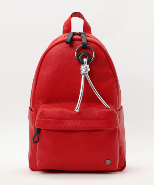 Calvin Klein Jeans Accessory(カルバン・クラインジーンズアクセサリー)の「ドームバックパック(バックパック/リュック・レディース・ブラック/レッド・ONE SIZE)」の2枚目の写真