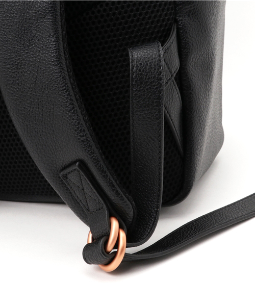 Calvin Klein Jeans Accessory(カルバン・クラインジーンズアクセサリー)の「ドームバックパック(バックパック/リュック・レディース・ブラック/レッド・ONE SIZE)」の5枚目の写真