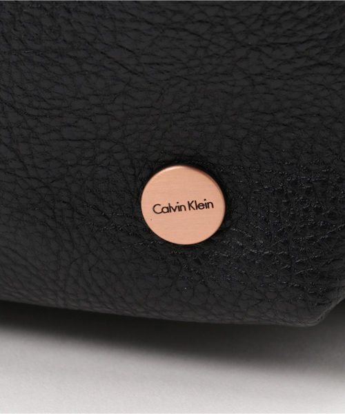 Calvin Klein Jeans Accessory(カルバン・クラインジーンズアクセサリー)の「ドームバックパック(バックパック/リュック・レディース・ブラック/レッド・ONE SIZE)」の9枚目の写真