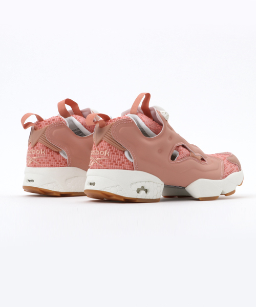 Reebok（リーボック）の「インスタポンプ フューリー OFF TG（スニーカー・レディース・ピンク系その他/ホワイト系その他・23.5cm/24.5cm/24.0cm/27.0cm/28.0cm/25.5cm/26.0cm/23.0cm/25.0cm/27.5cm/26.5cm）」の7枚目の写真