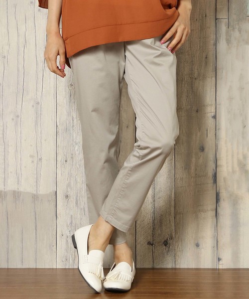 LBC（エルビーシー）の「スリムイージーパンツ                    （その他パンツ・レディース・ライトグレー/ブラック/ベージュ・MEDIUM/LARGE）」の2枚目の写真