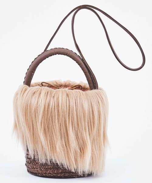 Laugoa（ラウゴア）の「【LAUGOA】フェイクファーかごショルダー　Moelleux　0174-30010   （ショルダーバッグ・レディース・グレー/ベージュ/ホワイト・FREE）」の3枚目の写真