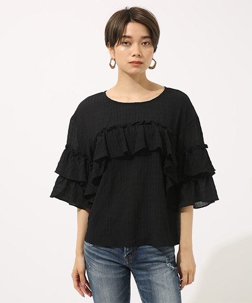 AZUL by moussy（アズールバイマウジー）の「ダブルフリルブラウス（Tシャツ/カットソー・レディース・ブラック/オフホワイト/ライトカーキ・MEDIUM/SMALL）」の6枚目の写真