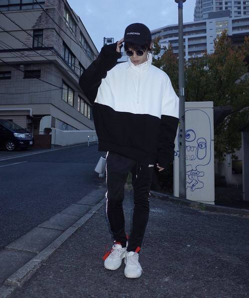 AFYF(エーエフワイエフ)の「AFYF 2018 POLY OVERSIZE ハーフZIP(その他アウター・メンズ・ホワイト×ブラック/ブラック×ホワイト・FREE)」の15枚目の写真