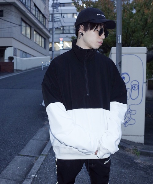 AFYF(エーエフワイエフ)の「AFYF 2018 POLY OVERSIZE ハーフZIP(その他アウター・メンズ・ホワイト×ブラック/ブラック×ホワイト・FREE)」の5枚目の写真