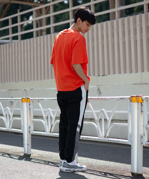 Guess(ゲス)の「∴WEGO/GUESS別注プリントビッグシルエットTシャツ(Tシャツ/カットソー・メンズ・ホワイト/ブラック/ライトピンク/オレンジ・MEDIUM/LARGE)」の15枚目の写真