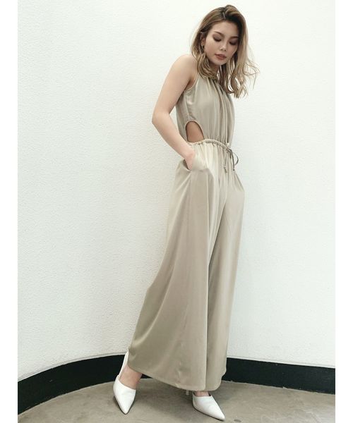 GYDA（ジェイダ）の「サテンサイドオープンロンパース（つなぎ/オールインワン・レディース・ブラック/ブルー/ベージュ・FREE）」の6枚目の写真