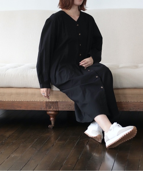 sakishimatokyo（サキシマトーキョー）の「【ZOZO限定】サキシマamp「ヒモツキノワンピース」（ワンピース・レディース・ブラック/ベージュ/サックスブルー・FREE）」の2枚目の写真