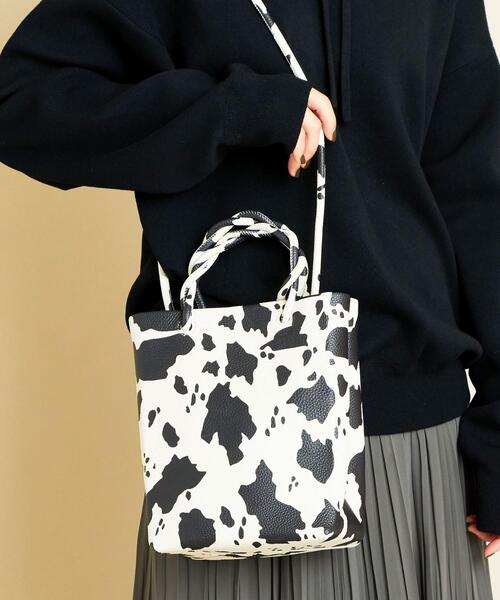 BEAUTY&YOUTH UNITED ARROWS（ビューティーアンドユースユナイテッドアローズ）の「BY∴ ツイストハンドル ショルダーバッグ -2WAY-（ショルダーバッグ・レディース・ブラック/オリーブ/その他1/シルバー/オフホワイト/ライトブルー・FREE）」の16枚目の写真