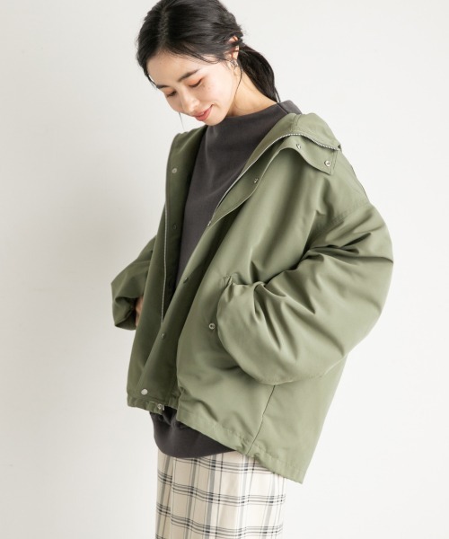 LOWRYS FARM(ローリーズファーム)の「2WAYマンパ 888426(ブルゾン・レディース・アイボリー/ブラック/グリーン・FREE)」の11枚目の写真