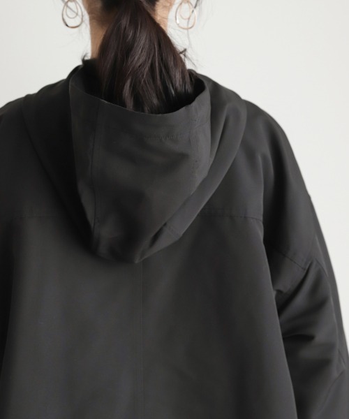 LOWRYS FARM(ローリーズファーム)の「2WAYマンパ 888426(ブルゾン・レディース・アイボリー/ブラック/グリーン・FREE)」の15枚目の写真