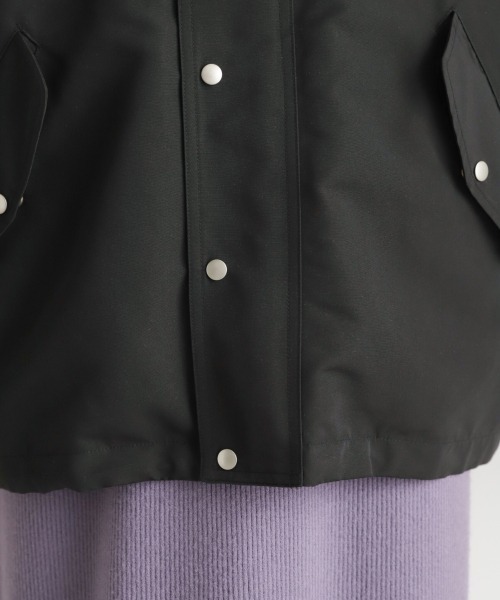 LOWRYS FARM(ローリーズファーム)の「2WAYマンパ 888426(ブルゾン・レディース・アイボリー/ブラック/グリーン・FREE)」の19枚目の写真