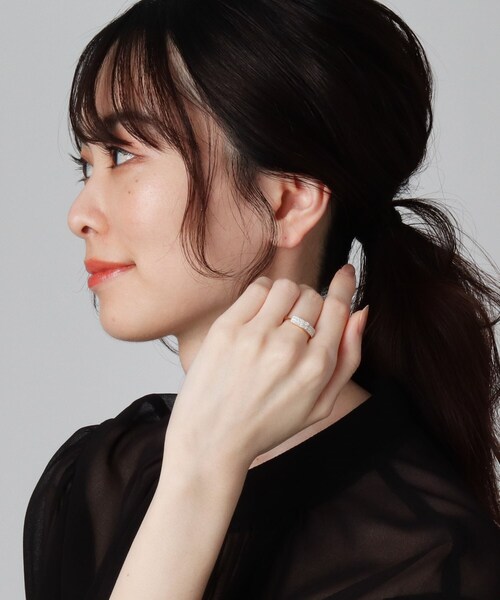 COCOSHNIK(ココシュニック)の「K18ダイヤモンド レクタングルパヴェ リング(リング・レディース・アイボリー系3・14号)」の11枚目の写真
