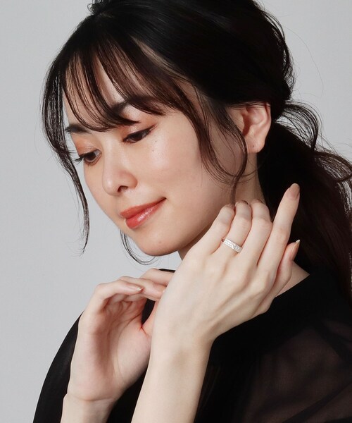 COCOSHNIK(ココシュニック)の「K18ダイヤモンド レクタングルパヴェ リング(リング・レディース・アイボリー系3・14号)」の12枚目の写真
