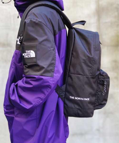 THE NORTH FACE(ザノースフェイス)の「【THE NORTH FACE(ザ・ノースフェイス)】デイパック ORIGINAL PACK S リュック バックパック(バックパック/リュック・メンズ・ブラック/アイボリー・FREE)」の8枚目の写真