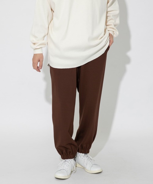 ITEMS URBANRESEARCH（アイテムズ アーバンリサーチ）の「レーヨンナイロン テーパードイージーパンツ（その他パンツ・メンズ・ベージュ/ブラウン/ブラック・LARGE/MEDIUM）」の3枚目の写真