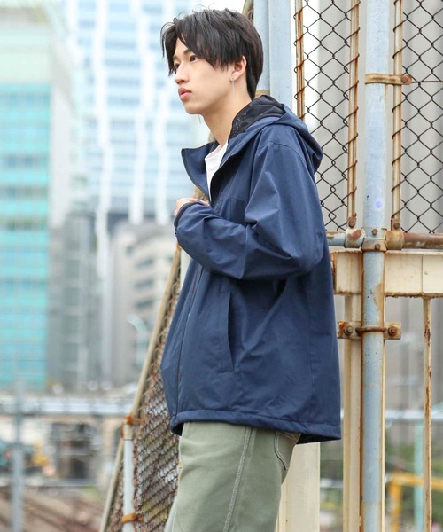 る*い様 HUF マウンテンパーカー　バーベル模様 ナイロンジャケット 青 HUF マウンテンパーカー バーベル模様 ナイロンジャケット 青