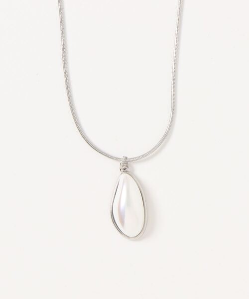 AMERICAN HOLIC（アメリカンホリック）の「変形パールネックレス（ネックレス・レディース・ゴールド/シルバー・FREE）」の2枚目の写真