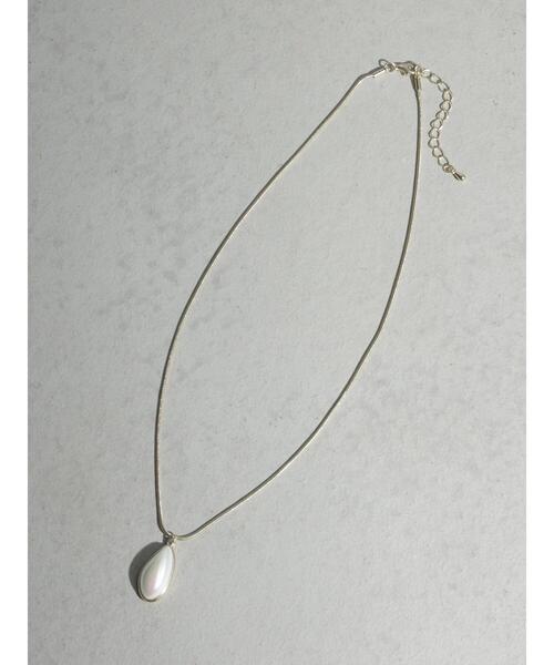 AMERICAN HOLIC（アメリカンホリック）の「変形パールネックレス（ネックレス・レディース・ゴールド/シルバー・FREE）」の4枚目の写真