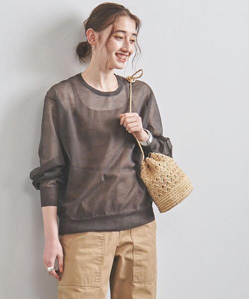 UNITED ARROWS（ユナイテッドアローズ）の「UWSC シアー クルーネック ニット◆（ニット/セーター・レディース・ベージュ/ダークグレー/ライトピンク・FREE）」の11枚目の写真