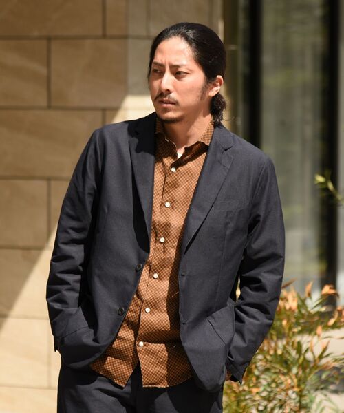 SHIPS(シップス)の「【No tie, but smartness.】SHIPS: 《超軽量・速乾・ストレッチ》スーパーライト 2B ジャケット セットアップ対応(テーラードジャケット・メンズ・カーキ/ネイビー・SMALL/MEDIUM/LARGE/X-LARGE)」の2枚目の写真