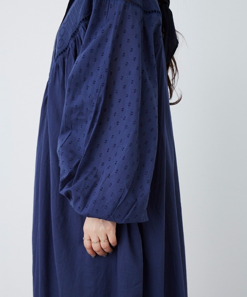 Libra Cue（リブラ キュー）の「ジャガードスリーブコットンワンピース（ワンピース・レディース・カーキ/ブラック/ネイビー/アイボリー・FREE）」の8枚目の写真