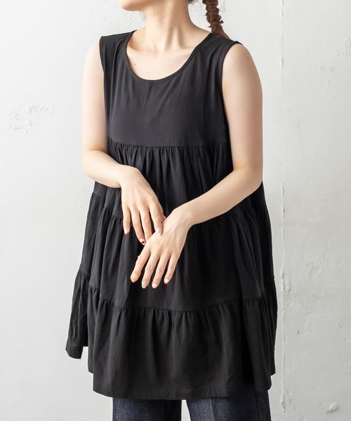 PUAL CE CIN（ピュアルセシン）の「ティアードノースリーブチュニック（チュニック・レディース・ホワイト/ブラック/ベージュ/ピンク/ブルー・FREE）」の6枚目の写真