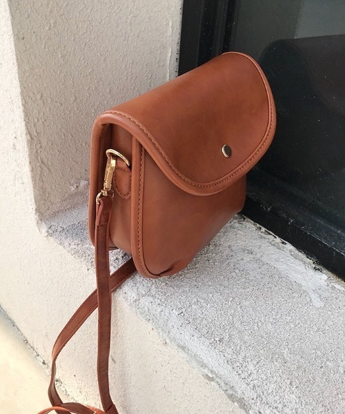 yuue' ( wear )（ユーイ）の「シンプルレザーショルダーバッグ（ショルダーバッグ・レディース・ブラック/ブラウン・FREE）」の5枚目の写真