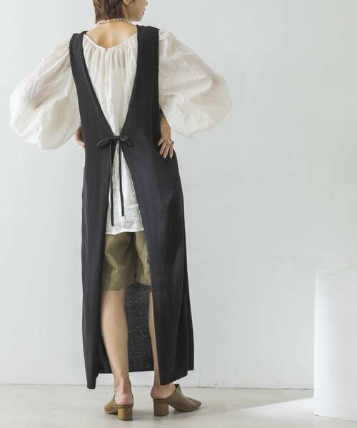 URBAN RESEARCH（アーバンリサーチ）の「2WAYニットジレ（ワンピース・レディース・チャコールグレー/イエロー/モカ・FREE）」の2枚目の写真