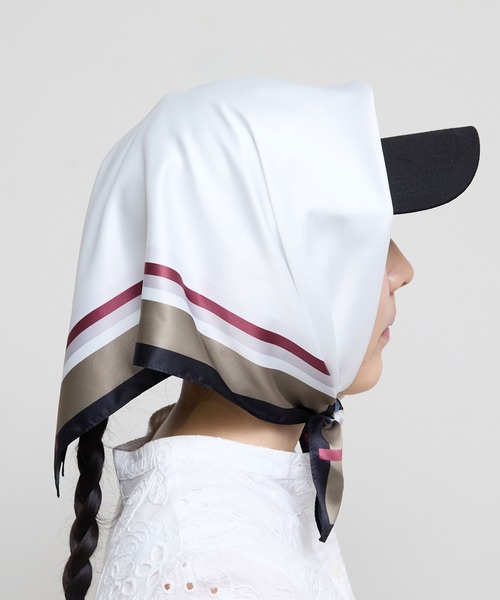 SHIZUTA（シズタ）の「SZT: 大判スカーフ（バンダナ/スカーフ・レディース・ホワイト/マルチ/ホワイト×グリーン/レオパード/ゼブラ/アニマル/ホワイト×ネイビー/ブラック系/ドット/ワイン/テラコッタ/ベージュ×ブラック/ブラウン系/スカイブルー/ホワイト系その他/ブラック×レッド/ブラック系その他/ネイビー系2/ブルー系その他/ネイビー系1/ベージュ系/ブラック×ホワイト・FREE）」の3枚目の写真