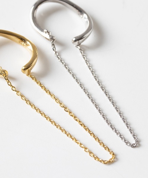 JUICY ROCK（ジューシーロック）の「GP(SV925)/SV925 片耳チェーン＆オーバルイヤーカフ（イヤーカフ・レディース・シルバー/ゴールド・ONE SIZE）」の4枚目の写真