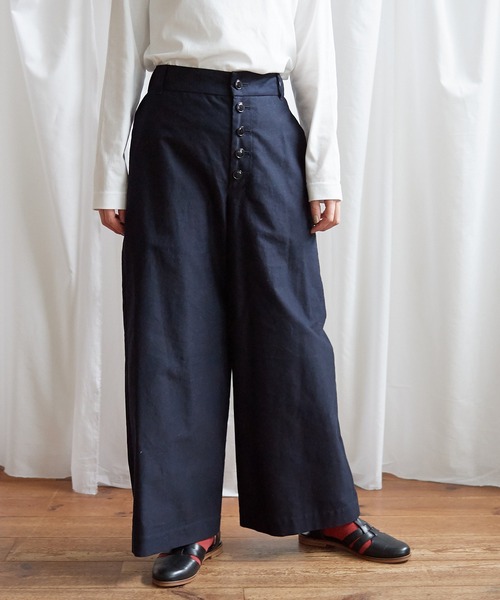 Lene(レネ)の「ミクロモールスキン ストレートパンツ(その他パンツ・レディース・ネイビー/アイボリー・FREE)」の13枚目の写真