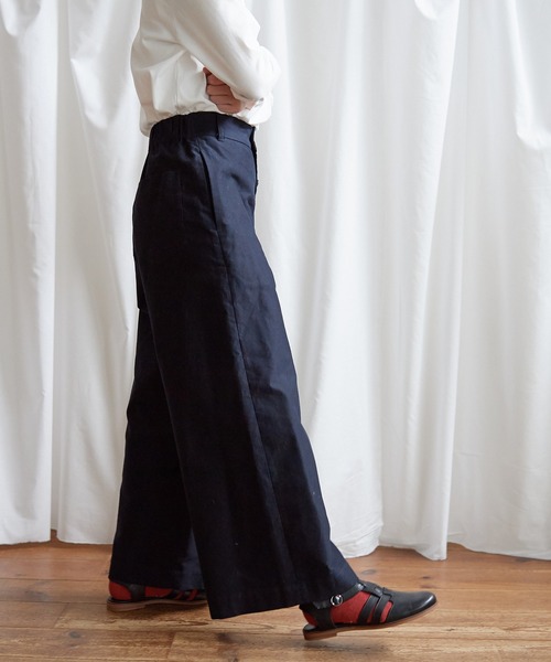 Lene(レネ)の「ミクロモールスキン ストレートパンツ(その他パンツ・レディース・ネイビー/アイボリー・FREE)」の11枚目の写真