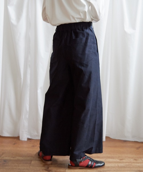 Lene(レネ)の「ミクロモールスキン ストレートパンツ(その他パンツ・レディース・ネイビー/アイボリー・FREE)」の17枚目の写真