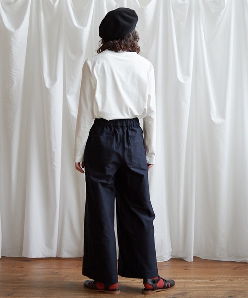 Lene(レネ)の「ミクロモールスキン ストレートパンツ(その他パンツ・レディース・ネイビー/アイボリー・FREE)」の16枚目の写真