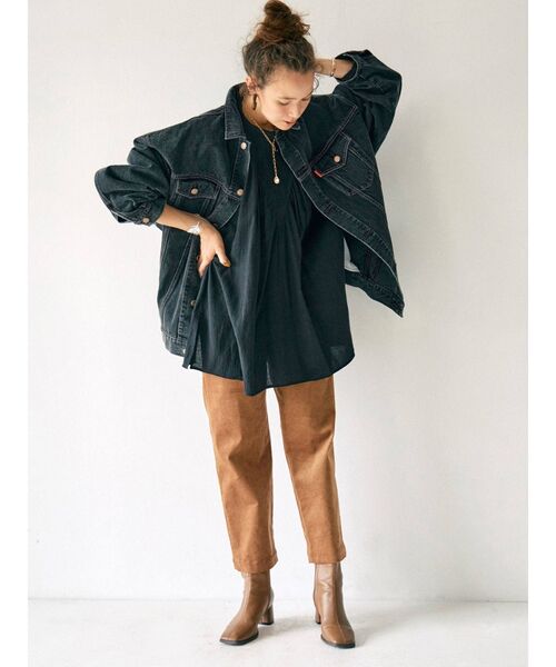 Ungrid（アングリッド）の「フロントシャーリングブラウス（シャツ/ブラウス・レディース・オフホワイト/ブラック/レッド・FREE）」の4枚目の写真