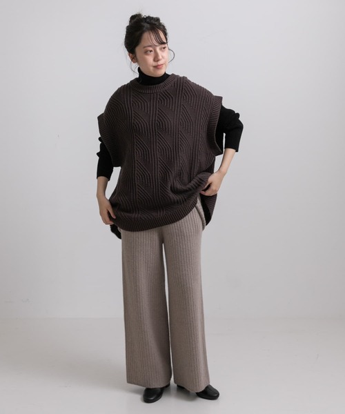 LAATO（ラート）の「PATTERN KNIT（ベスト・レディース・オフホワイト/ブラウン・FREE）」の8枚目の写真