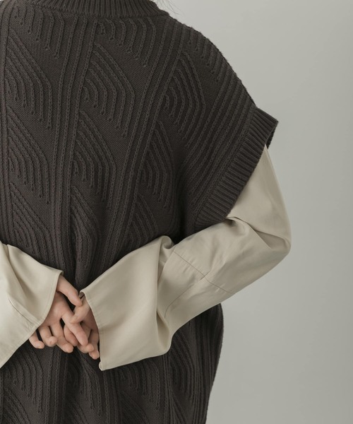 LAATO（ラート）の「PATTERN KNIT（ベスト・レディース・オフホワイト/ブラウン・FREE）」の12枚目の写真