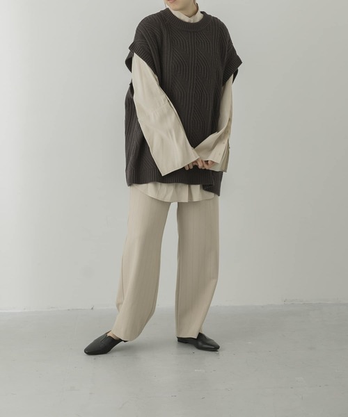 LAATO（ラート）の「PATTERN KNIT（ベスト・レディース・オフホワイト/ブラウン・FREE）」の19枚目の写真